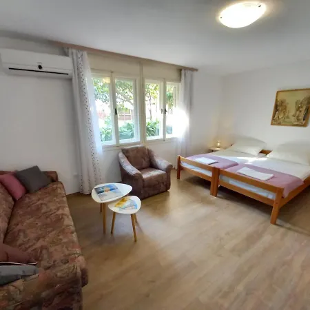 Apartment Lungo Pula