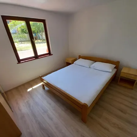 Apartment Lungo *
