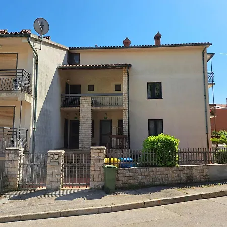 Apartment Lungo Pula